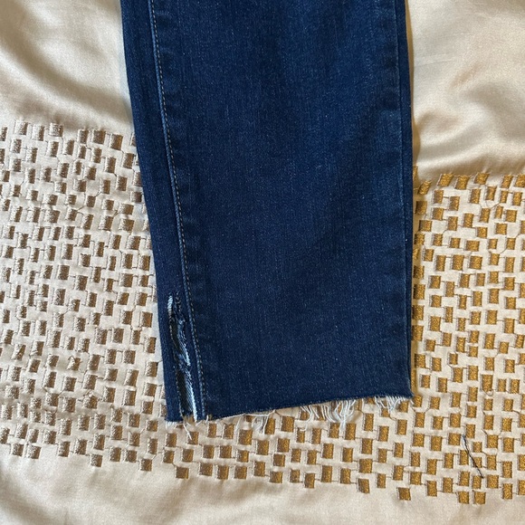 New with Tags PAIGE Blue Verdugo Ankle Mid Rise Ultra Skinny Jeans Ankle Fray - Picture 10 of 10